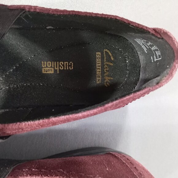 Clarks Wine Colored Suede Flats Elastic Strap 9W - Picture 3 of 9